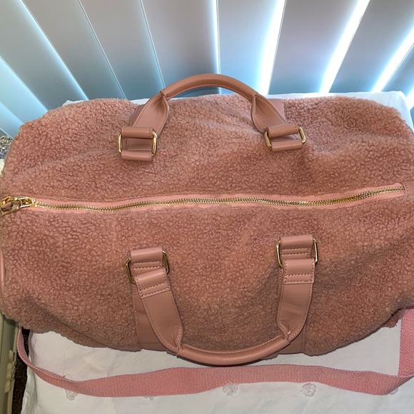 Sherpa Duffle Bag - Picture 2 of 5